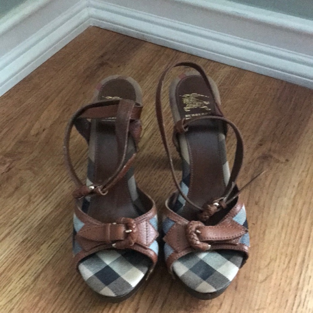 AUTHENTIC Vintage BURBERRY Heels!
